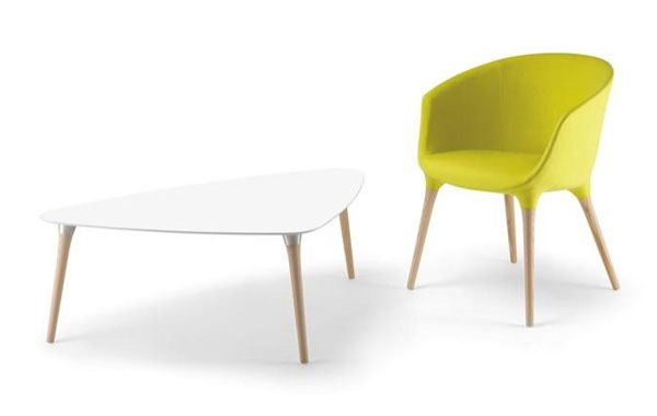 Design- Beistelltisch und Sessel