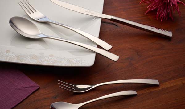 Besteck mit schön geschwungenen Formen